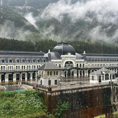 El Mirador De La Estacion Apartamento Canfranc Exterior foto